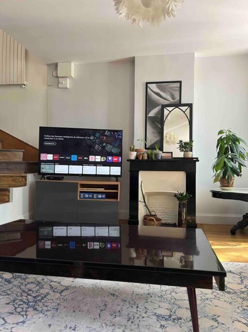 Duplex De Charme En Centre Ville Avec Terrasse Brive-la-Gaillarde Extérieur photo